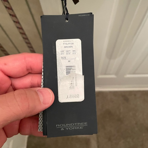 Roundtree and Yorke Lambskin Leather Jacket - Picture 4 of 7